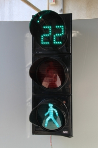 Pedestrian signal light with countdown unit